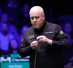 Хиггинс победил Робертсона и вышел в 1/4 финала Players Championship 2026