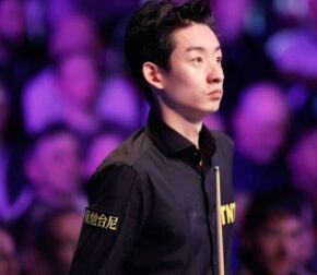 Джон Хиггинс и У Ицзэ прошли в 1/2 финала Welsh Open 2026