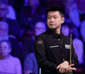 Чжао Синьтун победил Слессора, а Марк Уильямс обыграл Хокинса в своем первом матче Players Championship 2026