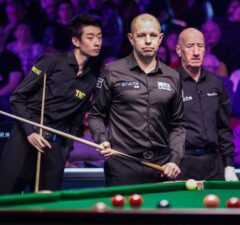 Барри Хокинс обыграл У Ицзэ и вышел в финал Welsh Open 2026