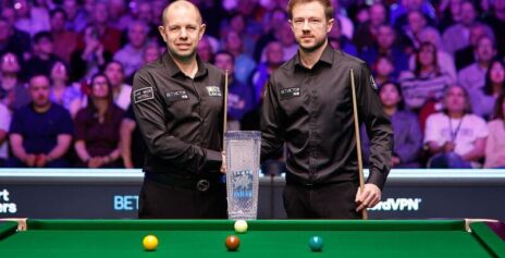 Welsh Open 2026: Барри Хокинс ведет в счете 7-1 после первой сессии