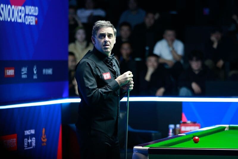 Ронни О’Салливан обыграл Росса Муира и вышел в 1/16 финала World Open 2026 (фото: WST)