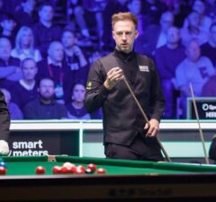 Джадд Трамп сделал впечатляющий камбэк в матче с Марком Алленом на Tour Championship 2026