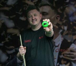 Чемпионат мира 2026 по снукеру: В Crucible белый биток впервые заменят на неоново-зеленый