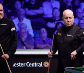 Хиггинс одержал победу над Уильямсом и вышел в 1/4 финала на Tour Championship 2026