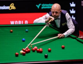 Чемпионат мира по снукеру: Барри Хокинс сенсационно обыгрывает Марка Уильямса и выходит в 1/4 финала