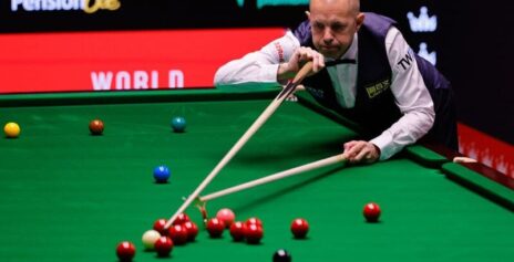Чемпионат мира по снукеру: Барри Хокинс сенсационно обыгрывает Марка Уильямса и выходит в 1/4 финала