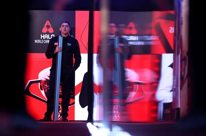 Ронни О’Салливану нужно еще семь фреймов, чтобы обыграть Хиггинса (фото: metrouk)