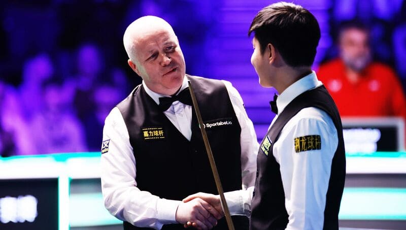 Джон Хиггинс проиграл Чжао Синьтуну в полуфинале Tour Championship 2026 (фото: WST)