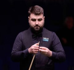 Джейми Кларк одержал важную победу и вышел во второй раунд квалификации Чемпионата мира 2026