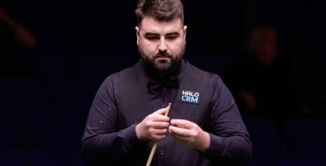 Джейми Кларк одержал важную победу и вышел во второй раунд квалификации Чемпионата мира 2026