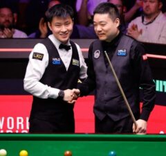 Чемпионат мира 2026: Чжао Синьтун побеждает Дин Джуньху и выходит в четвертьфинал