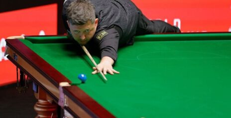 Чемпионат мира 2026: Кайрен Уилсон совершил невероятный камбек в матче против Муди и прошел в 1/8 финала