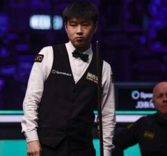 Чжао Синьтун обыгрывает Джона Хиггинса 8-0 после первой сессии 1/2 финала Tour Championship 2026