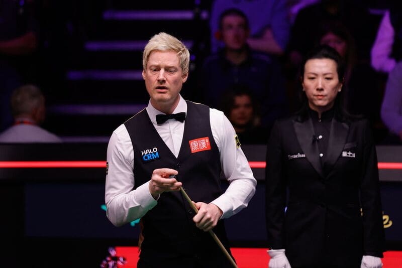 Нил Робертсон встретится с Хиггинсом в 1/4 финала в Крусибле (фото: WST)