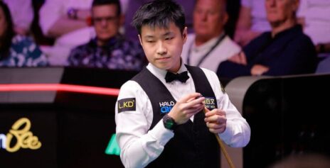 Чжао Синьтун ведет 9-7 против Дин Джуньху в 1/8 финала на Чемпионате мира 2026
