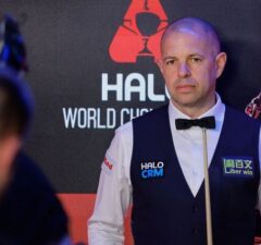 Хокинс обыгрывает Уильямса 10-6 после второй сессии в 1/8 финала Чемпионата мира 2026