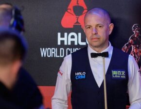 Хокинс обыгрывает Уильямса 10-6 после второй сессии в 1/8 финала Чемпионата мира 2026