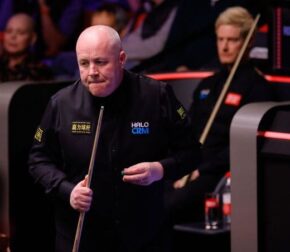 Робертсон ведет в счете 5-3 над Хиггинсом после первой сессии 1/4 финала