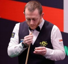 Марк Аллен установил личный рекорд: 700-й сенчури в эпичной битве с Хокинсом на Чемпионате мира 2026