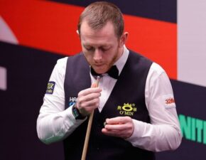 Марк Аллен установил личный рекорд: 700-й сенчури в эпичной битве с Хокинсом на Чемпионате мира 2026