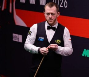 Чемпионат мира 2026: Марк Аллен ведет 9-7 против Кайрена Уилсона после захватывающей борьбы в 1/8 финала