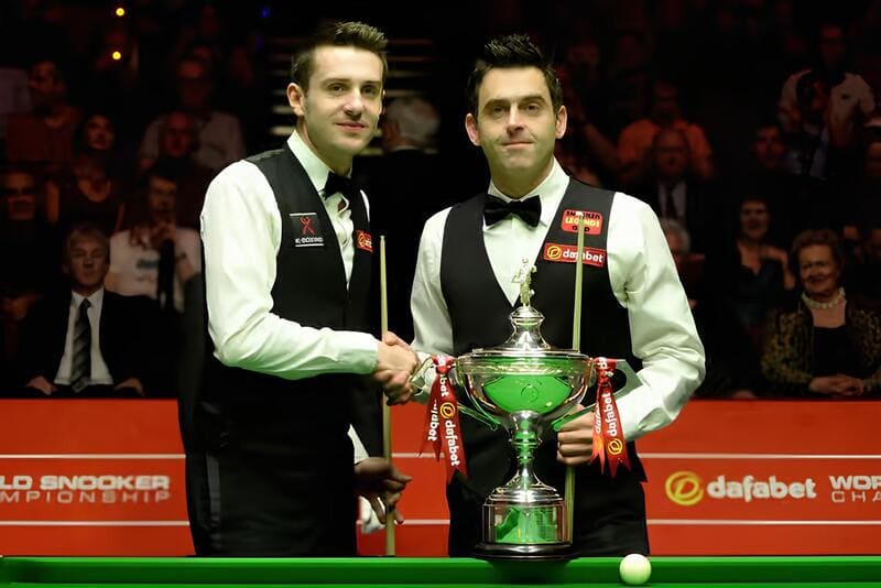 Марк Селби победил в финале Ронни О’Салливана и выиграл титул Чемпиона мира в 2014 году (фото: totallysnookered)