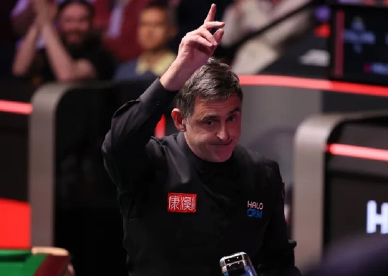 Ронни О'Салливан показал отличную форму, когда обыграл Хэ Гоцяна (фото: metrouk)