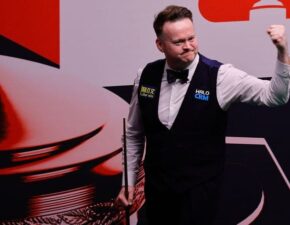 Мерфи нанес поражение Чжао Синьтуну и встретится с Хиггинсом в 1/2 финале Чемпионата мира 2026