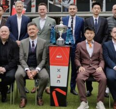 Чемпионат мира 2026: Фанаты в Шеффилде приветствуют звёзд снукера у Crucible