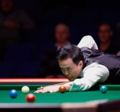 Марко Фу одержал трудную победу над Лиамом Дэвисом и прошел в третий квалификационный раунд Чемпионата мира 2026