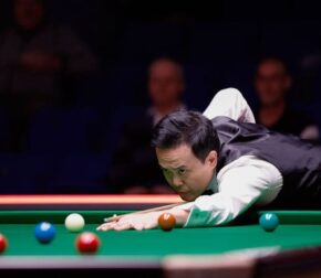 Марко Фу одержал трудную победу над Лиамом Дэвисом и прошел в третий квалификационный раунд Чемпионата мира 2026