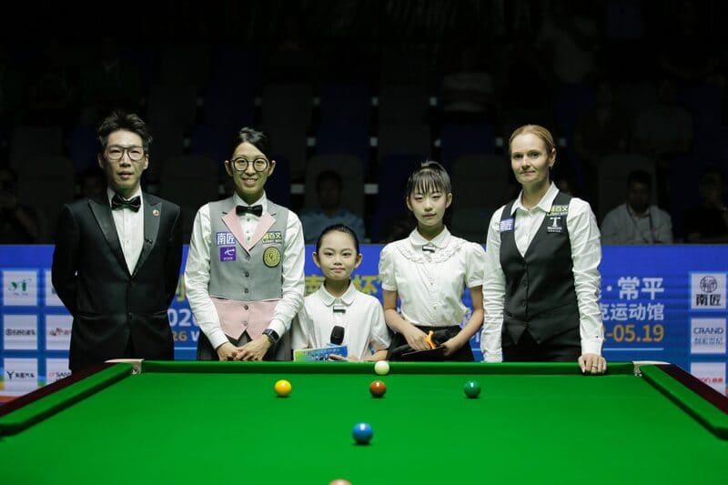 Рианн Эванс нокаутировала Нг Он Йи со счетом 5-1 в 1/2 финала (фото: womenssnooker)