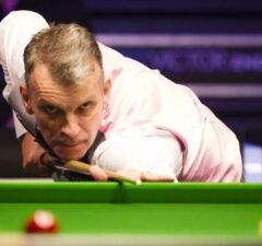 Q School 1 2026: Марк Дэвис и Булчу Ревес выбыли на старте в Лестере