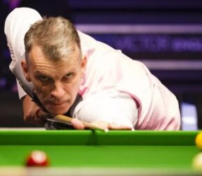 Q School 1 2026: Марк Дэвис и Булчу Ревес выбыли на старте в Лестере
