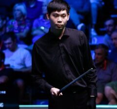 Хэ Гоцян занял лидирующую позицию в группе на турнире Championship League 2026