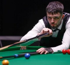 Эмери победил Стивена Магуайра и прошел в третий этап Championship League 2026