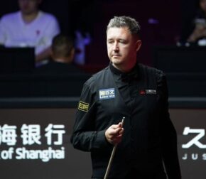 Кайрен Уилсон выходит в финал Шанхай Мастерс 2026, одержав волевую победу над Чжао Синьтуном