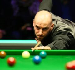Игрок в снукер вынужден был прекратить выступления из-за серьезной травмы, полученной на аттракционе