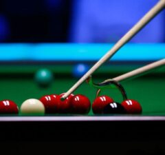 У Ицзэ проиграл Жижину в решающем фрейме первого раунда Wuhan Open 2026 (видео)