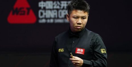 Чжоу Юэлун обыгрывает Лю Хунъюя в 1/8 финала China Open 2026 (видео)